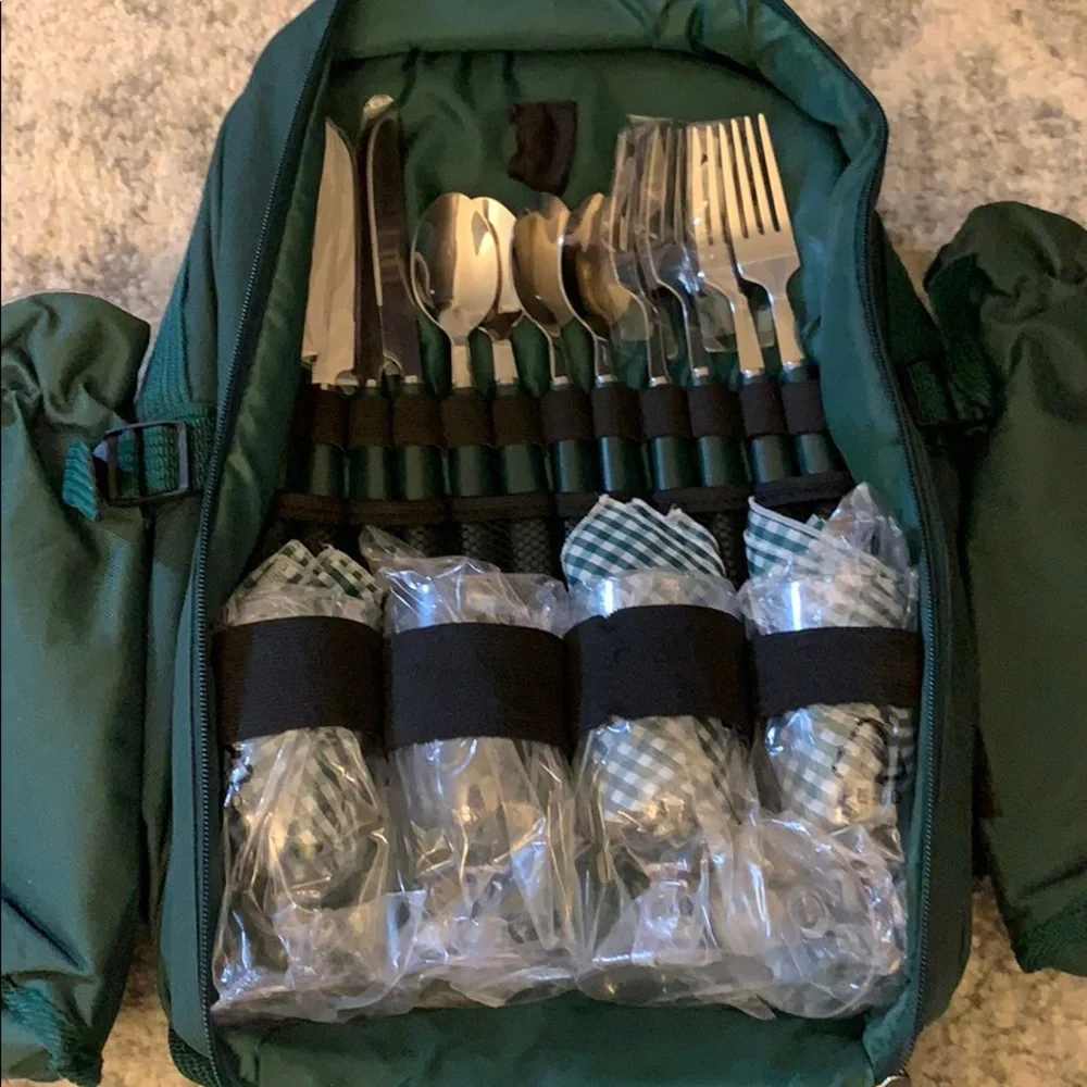NEW Green Bag Picnic Set